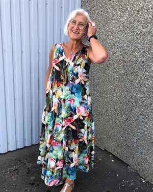 Hør / viscose - med de fineste varme blomster